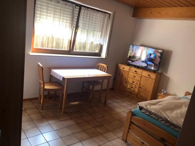 1 Zimmer Apartment 22 Qm Neustadt-Duttweiler Neustadt an der Weinstraße Buitenkant foto